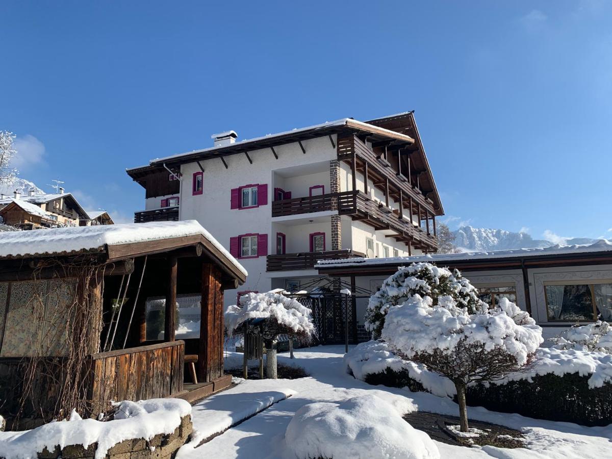 Hotel Latemar Кастелло-ді-Ф'ємме Екстер'єр фото