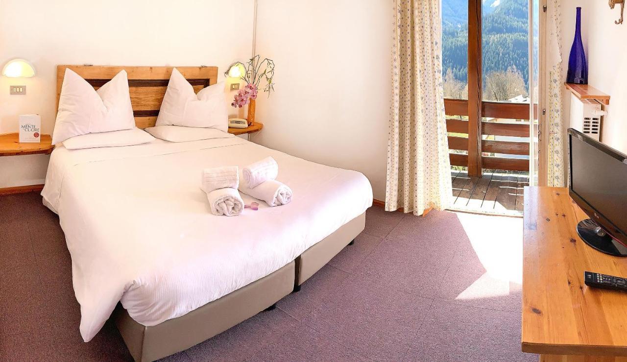 Hotel Latemar Кастелло-ді-Ф'ємме Екстер'єр фото