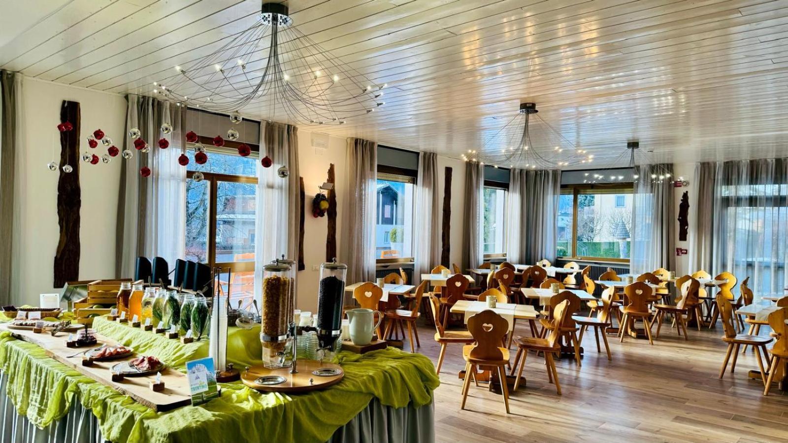 Hotel Latemar Кастелло-ді-Ф'ємме Екстер'єр фото