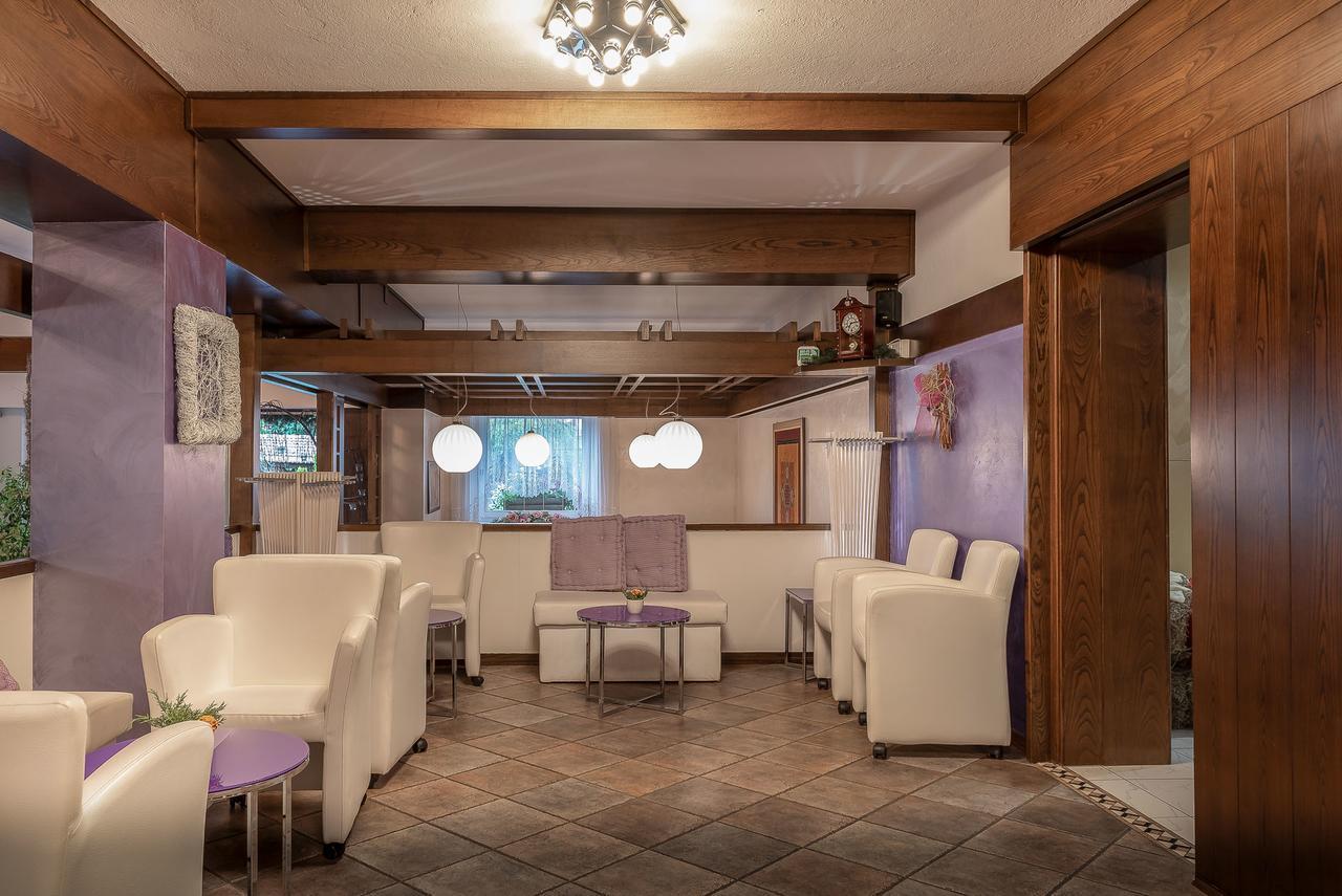 Hotel Latemar Кастелло-ді-Ф'ємме Екстер'єр фото